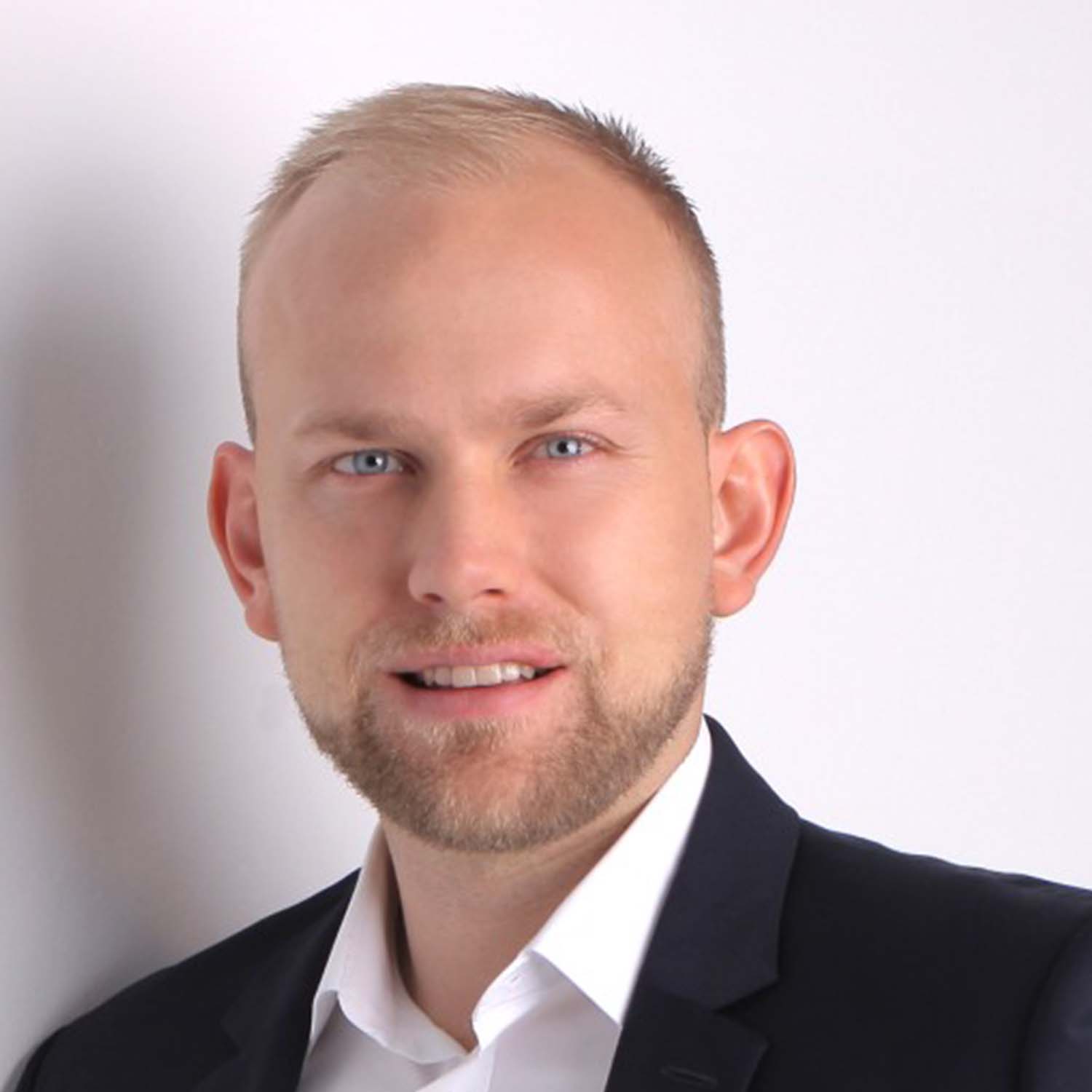 Dr. Nicolas Burkardt